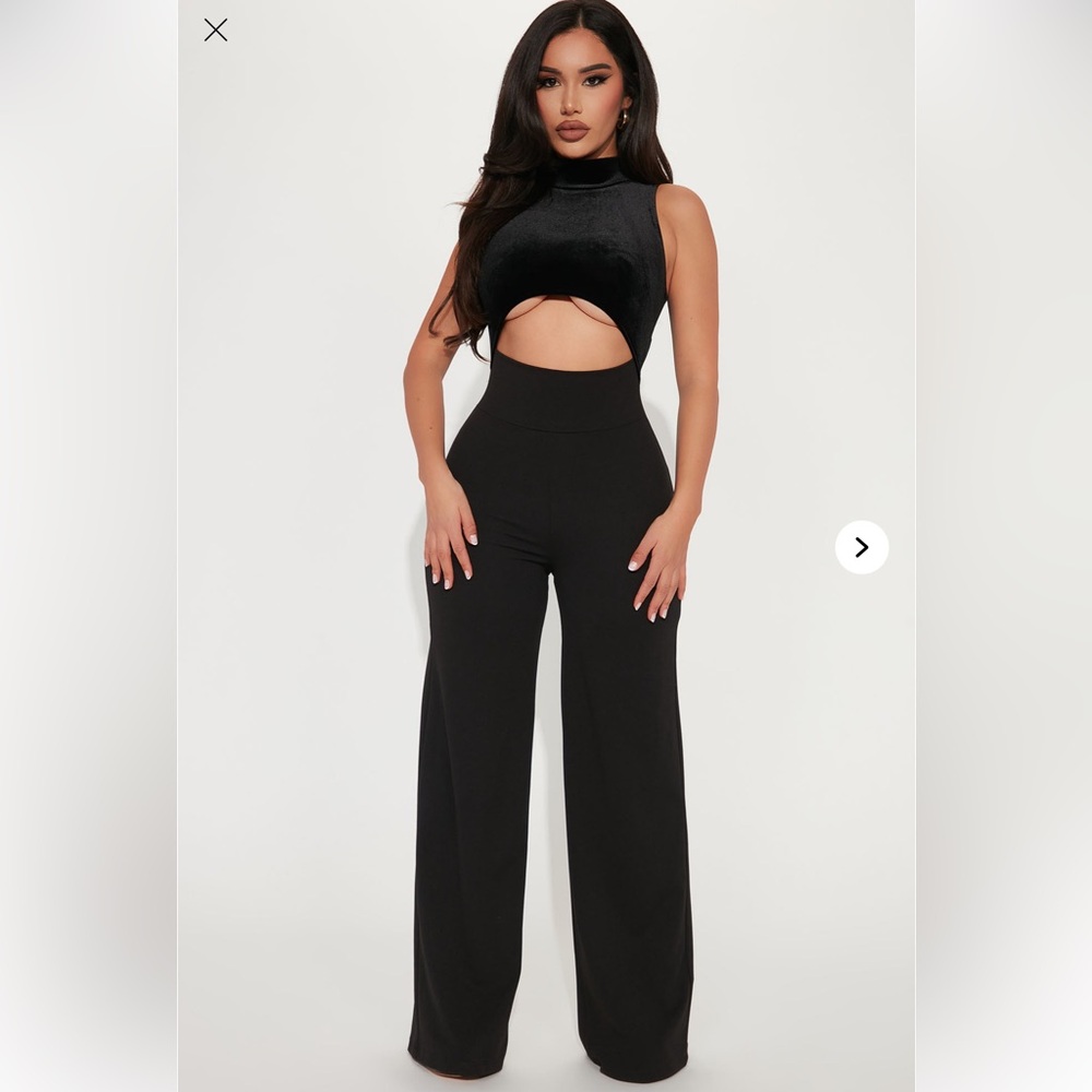Fashion Nova medium jumpsuit only tried on